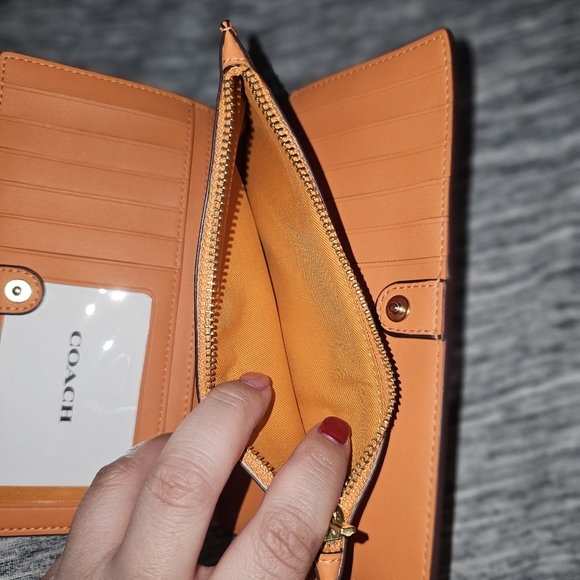 SOLD - Picture 3 of 4